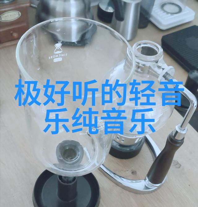 梦幕轻纱捕捉淡淡忧伤的诗意瞬间