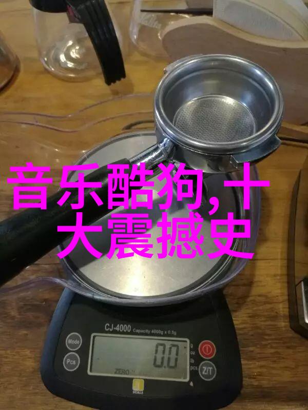 李英爱携龙凤胎亮相 儿女大眼睛双眼皮模样可爱