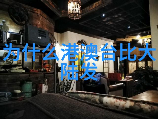 四条吊带的黑色紧身裙搭配高跟鞋显得格外霸道