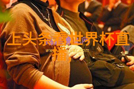 女歌手演唱会热情的现场音乐体验