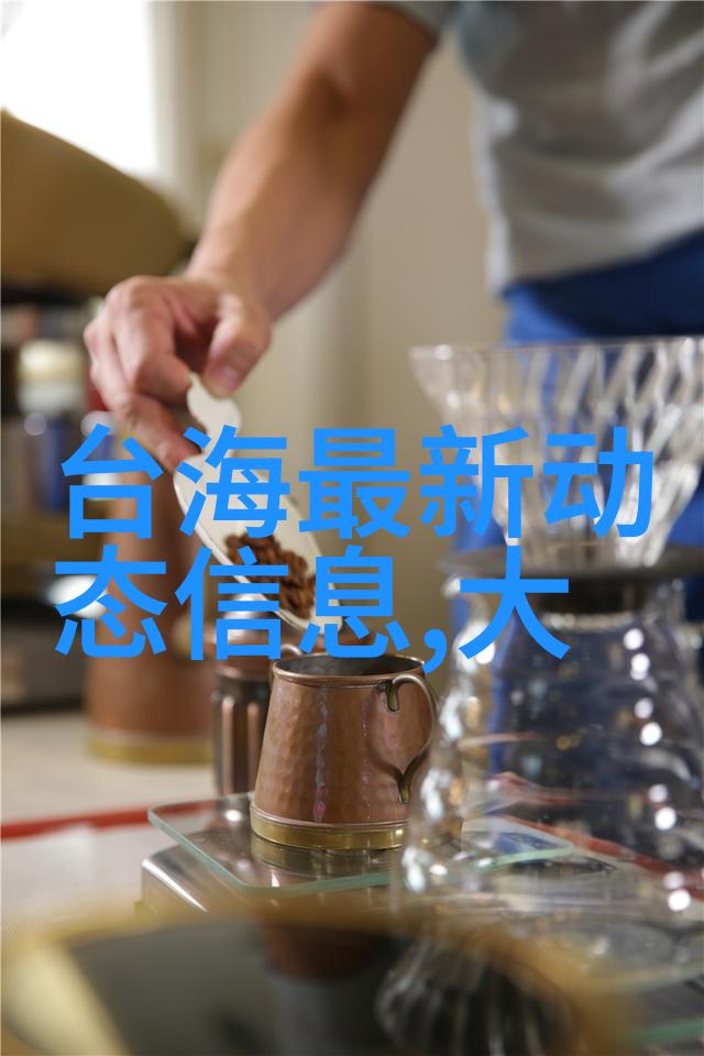 如何通过表情和眼神表达来丰富人像照片的内涵